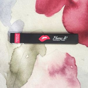 Plump It! Volumizing Lip Plumper